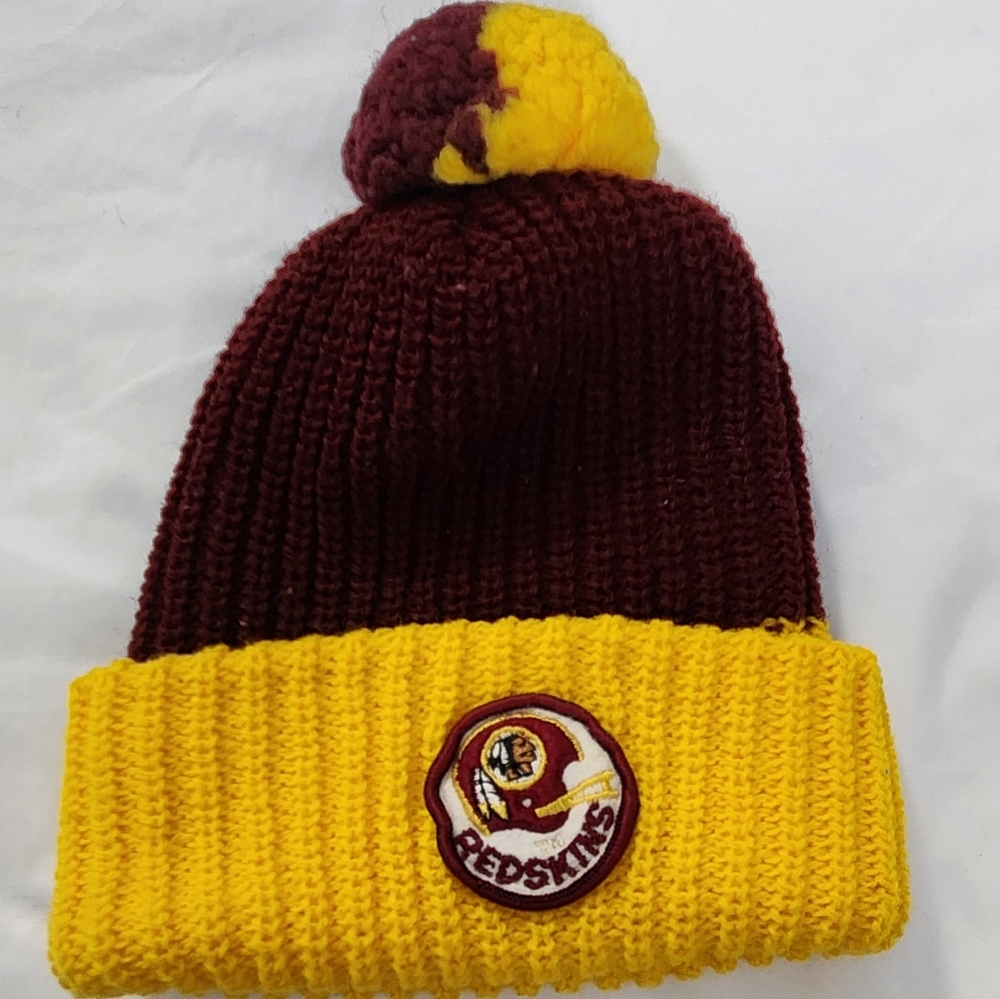 RARE VINTAGE WASHINGTON REDSKINS BEENIE